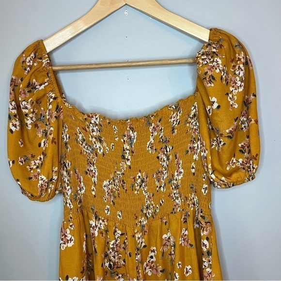 Flynn Skye Justine Square Neckline Mustard Springs Floral Crepe Romper Size M - Picture 4 of 16